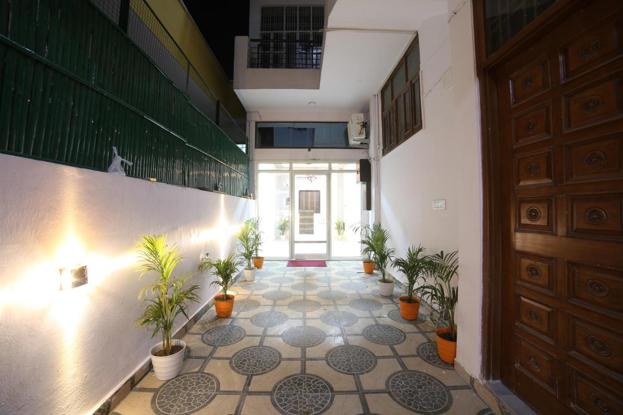 Flagship Hotel Crossroads Jaipur Extérieur photo